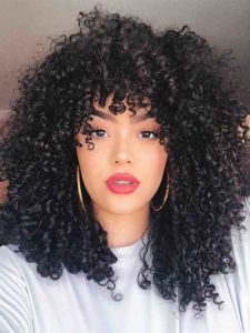 Cabelo Cacheado com Franja 2021: 40 fotos e tendências - Cortes de ...