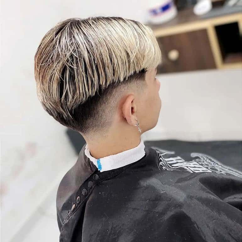 Corte surfista masculino