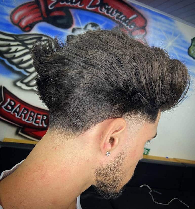 corte de cabelo surfista masculino